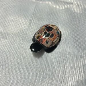 Fire opal an onyx turtle